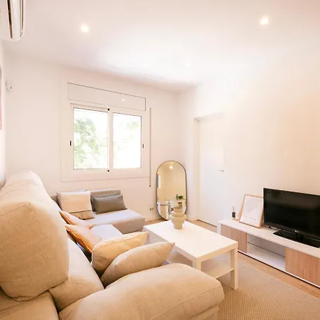 Lovely With 3 Bedroom Cornellà de Llobregat