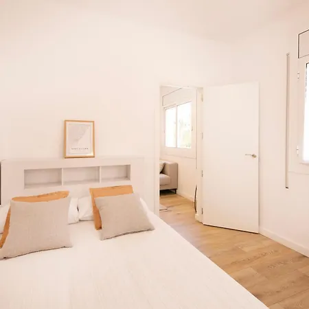 Lovely With 3 Bedroom Apartment Cornella de Llobregat